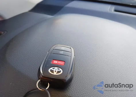 2023 Toyota Corolla Cross Xle from USA, damaged, VIN 7MUEAABG1PV067061